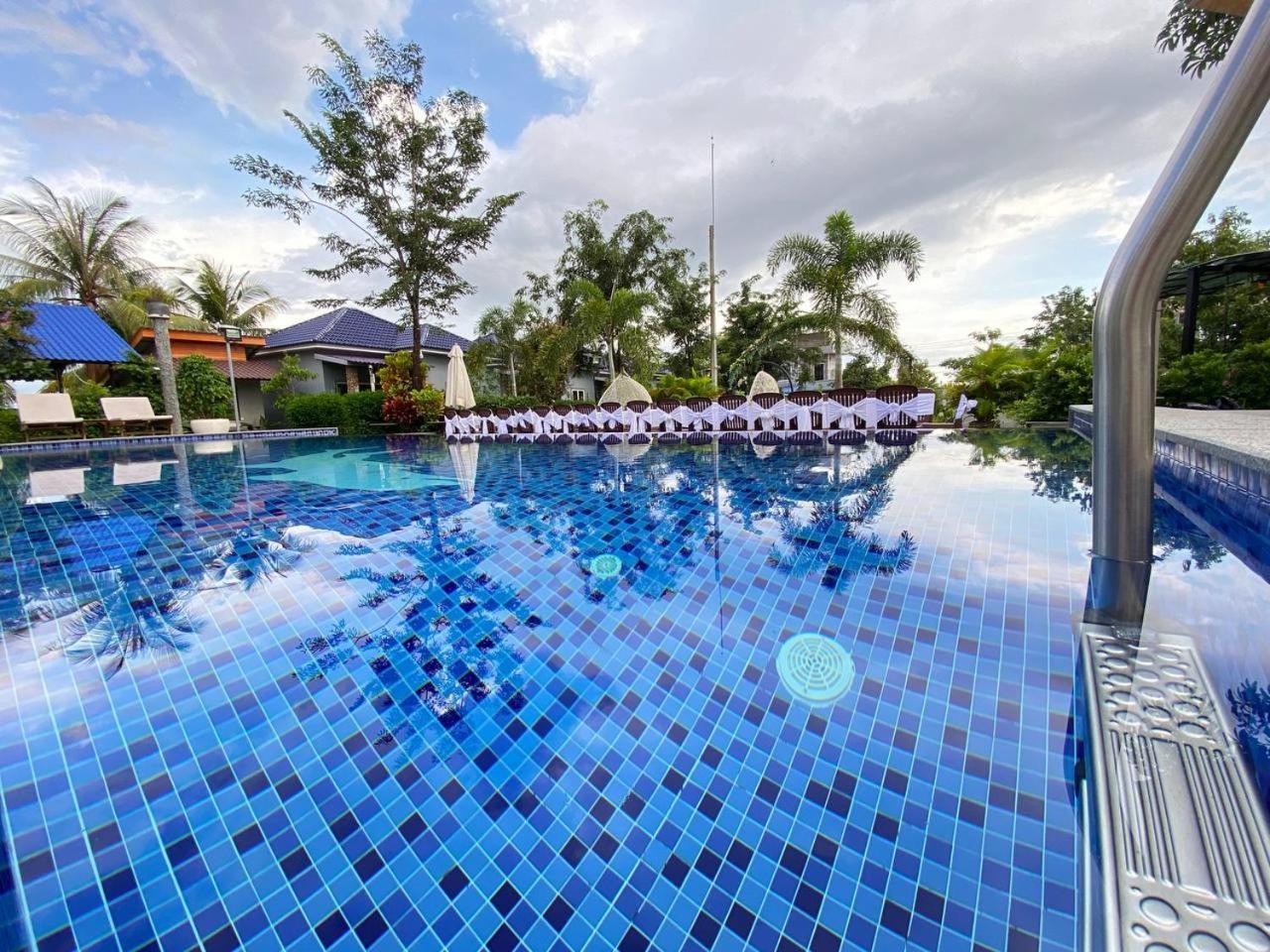 Finance Boutique Hotel Kampot Exterior photo
